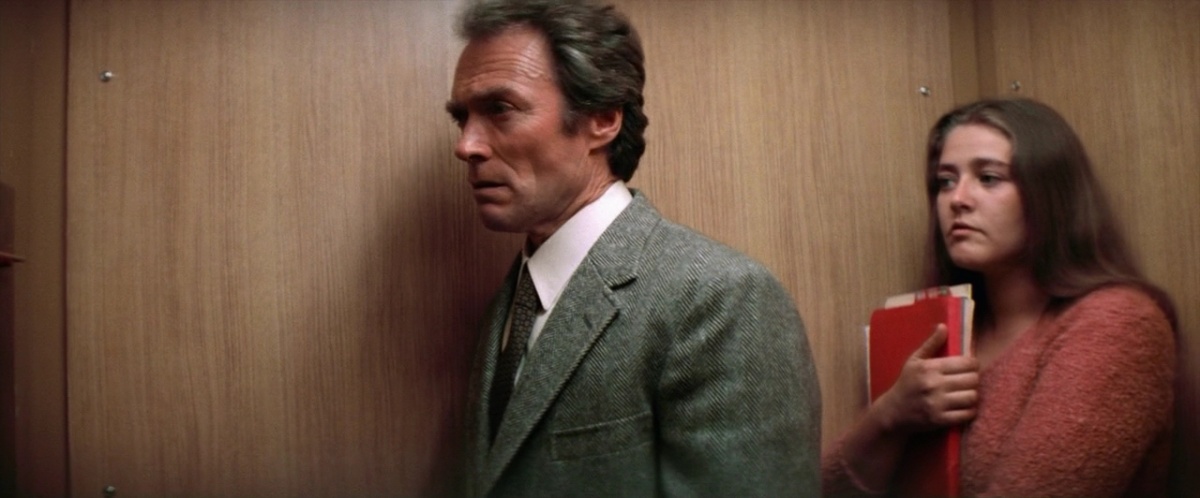 Грязный Гарри 4: Внезапный удар (1983)