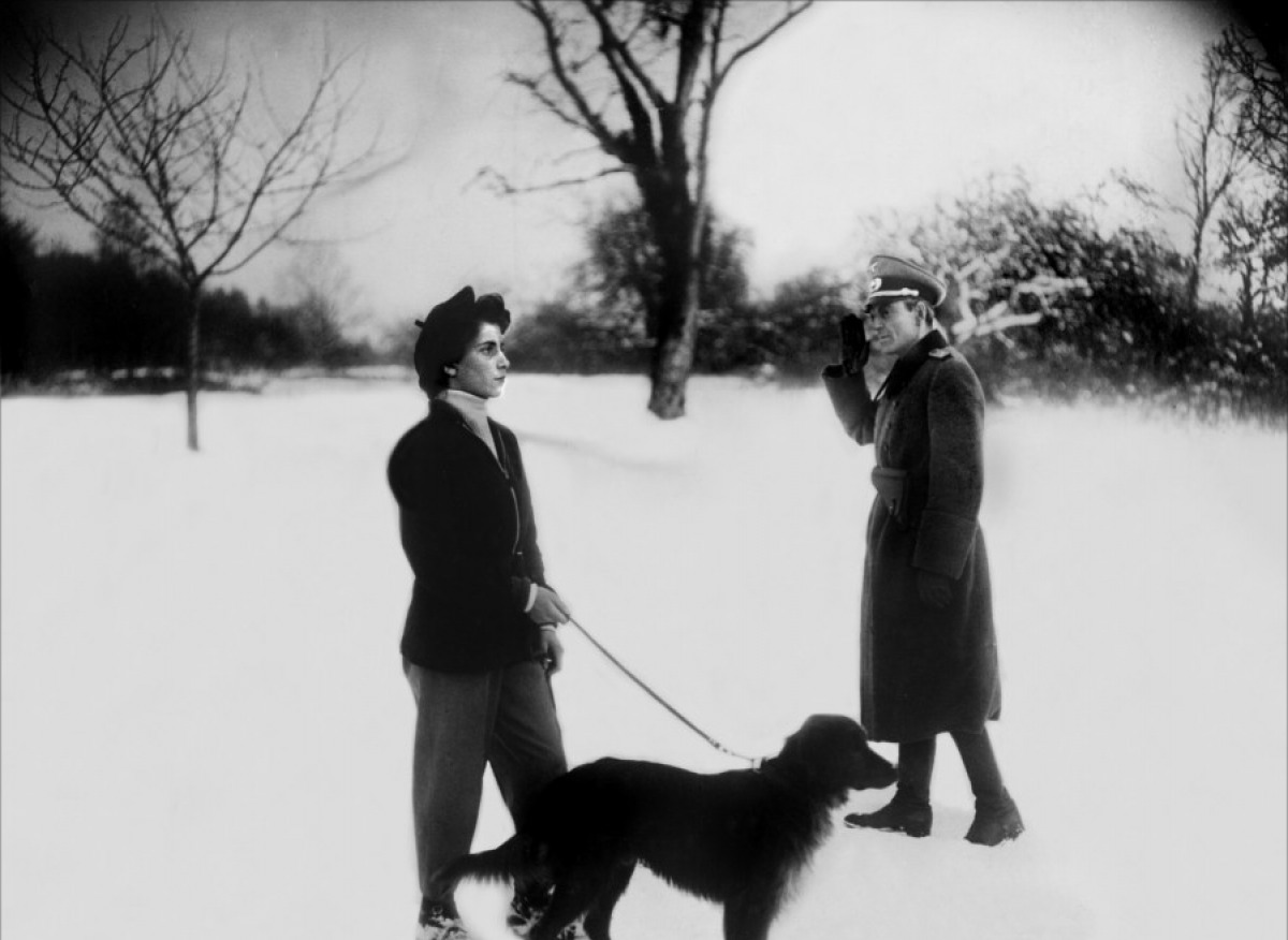 Кадры из Молчание моря (1949)