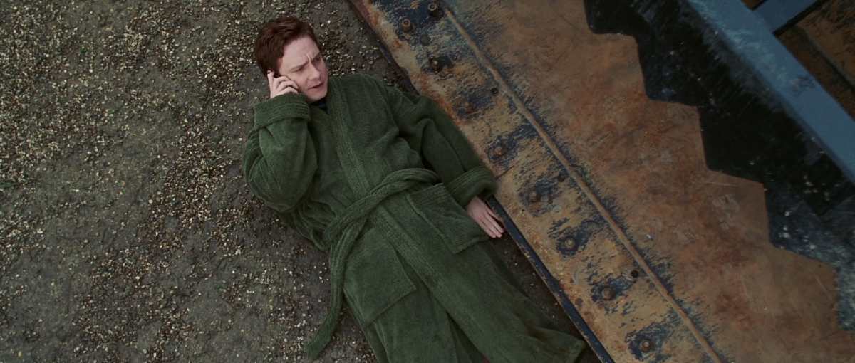 Кадры из Автостопом по галактике (2005)