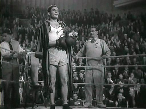 Кадры из Первая перчатка (1947)