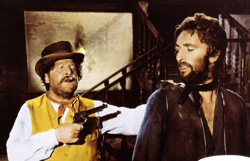 Кадры из Джанго стреляет первым (1966)