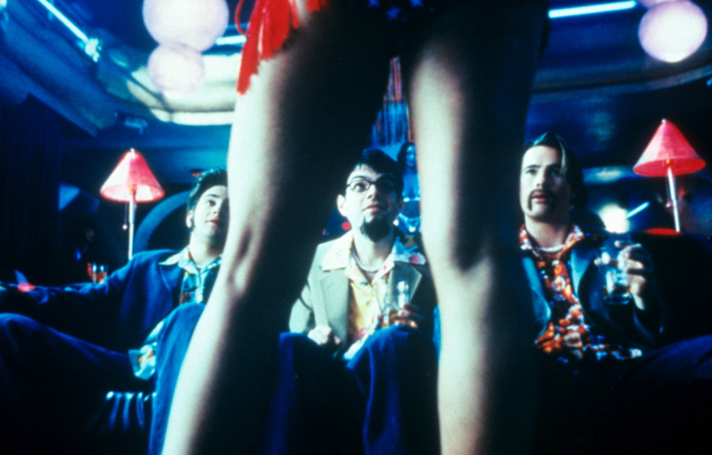 Кадры из Почти в законе (2003)