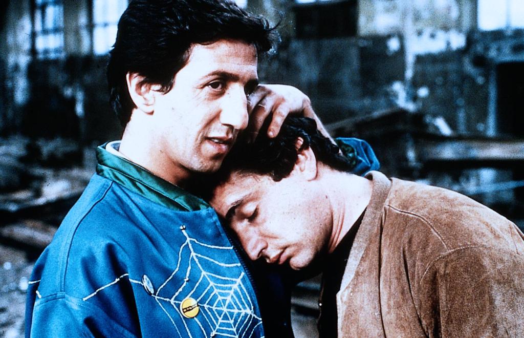 Кадры из Леви и Голиаф (1987)