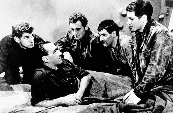 Кадры из Дыра (1960)