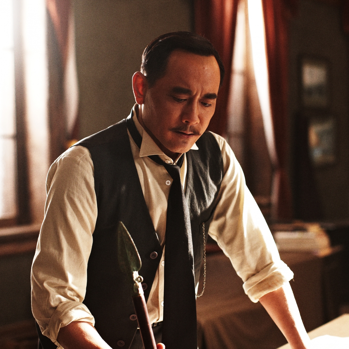 Кадры из Падение последней империи (2011)