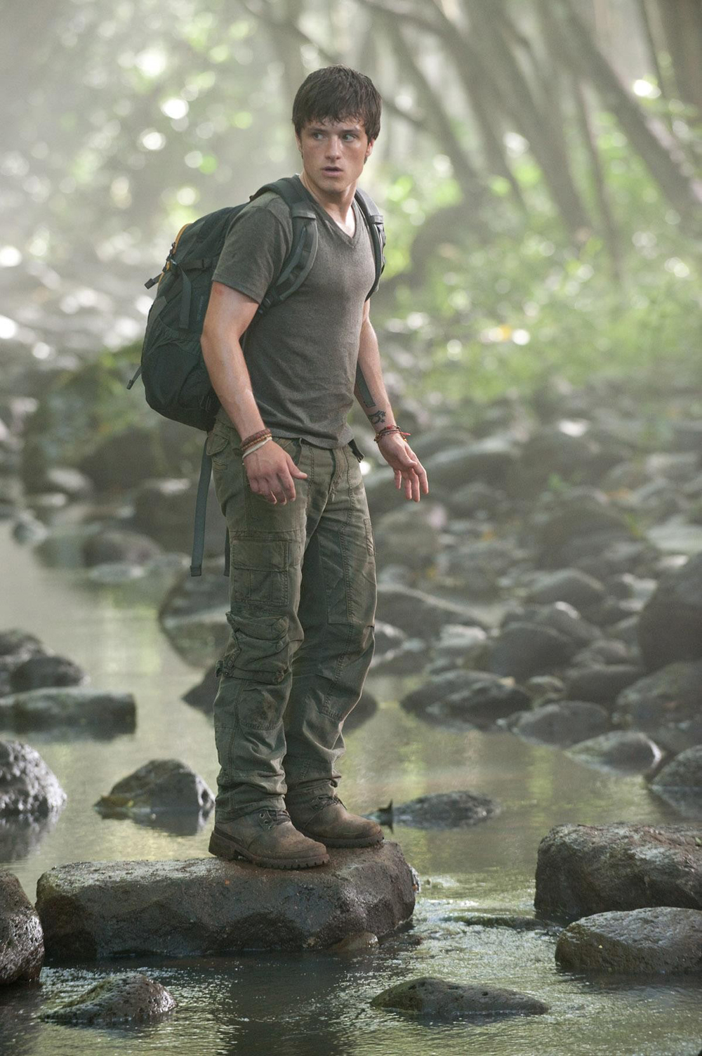 Кадры из Путешествие 2: Таинственный остров (2012)