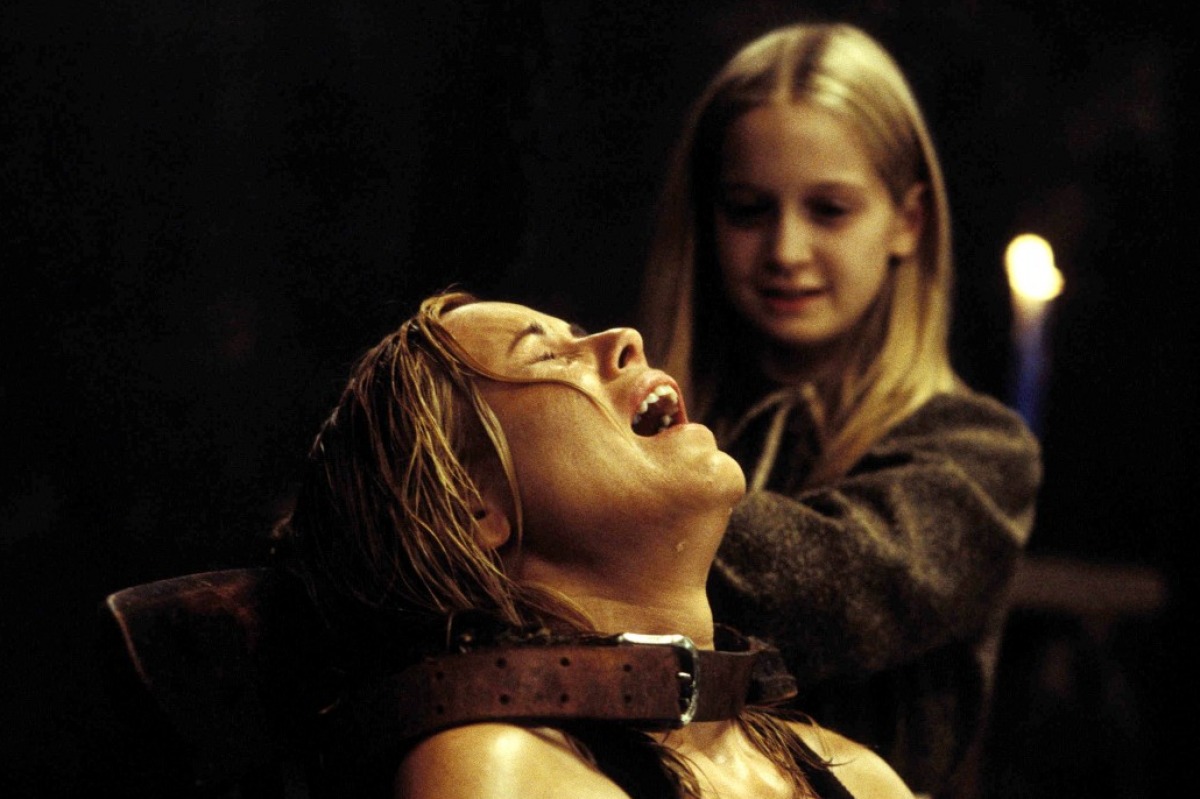Кадры из Темные силы (2005)