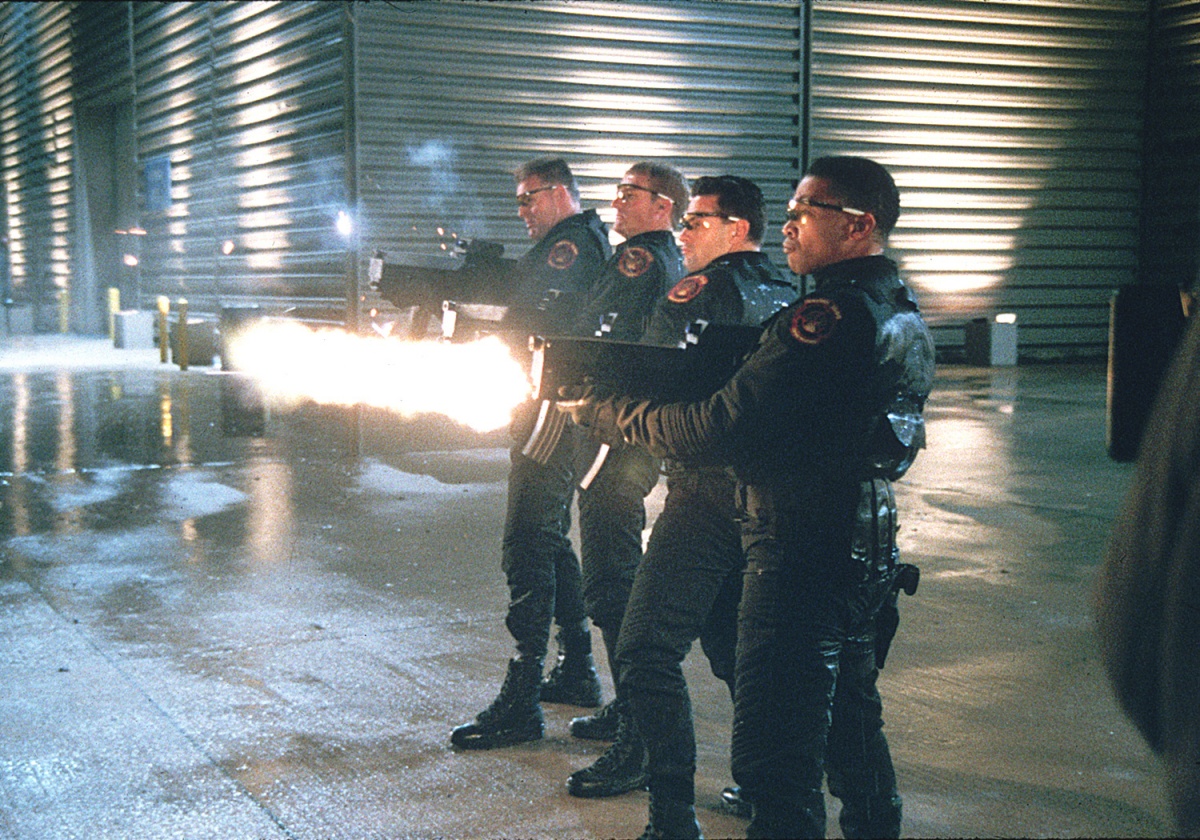 Кадры из Универсальный солдат 2: Возвращение (1999)