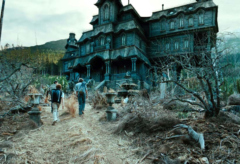 Кадры из Три сыщика и тайна замка ужасов (2009)