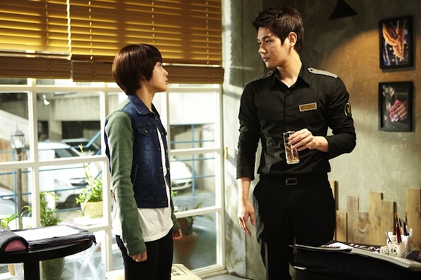 Кадры из Маникюрный салон «Париж» (2013)