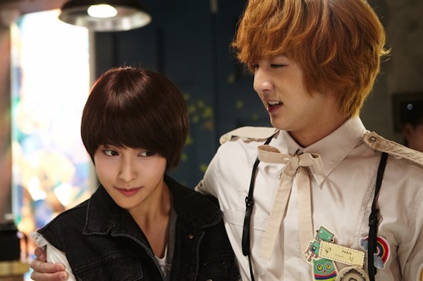 Кадры из Маникюрный салон «Париж» (2013)