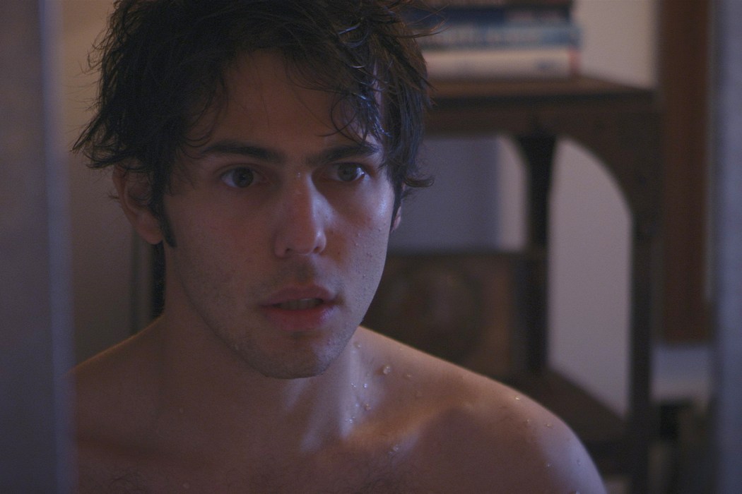 Кадры из Выпущенный из клетки (2016)