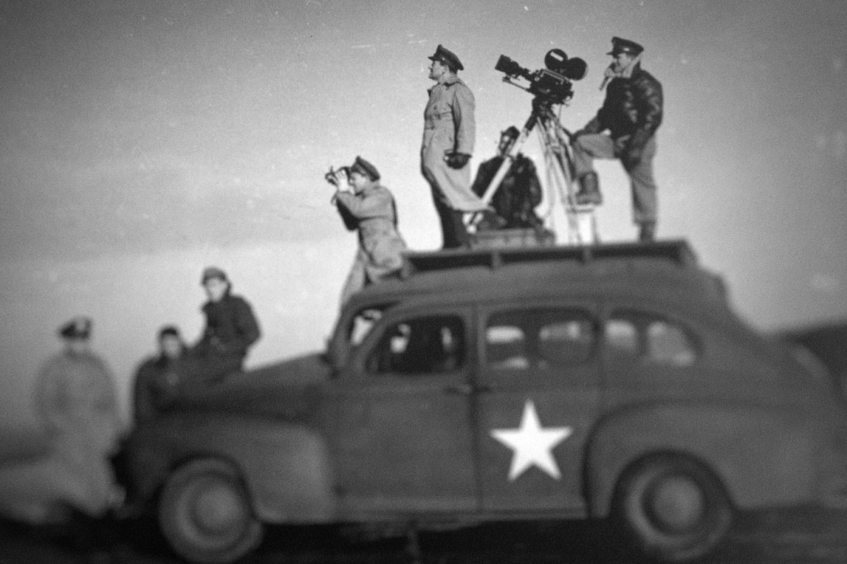 Пятеро вернулись домой (2017)