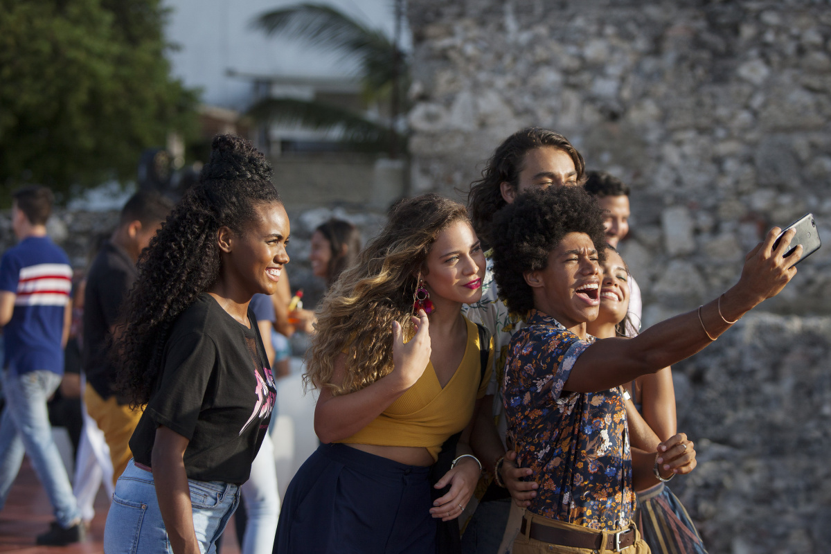 Кадры из Всегда ведьма (2019)