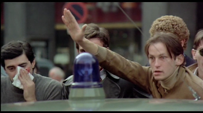 Кадры из Площадь Сан-Бабила, 20 часов (1976)